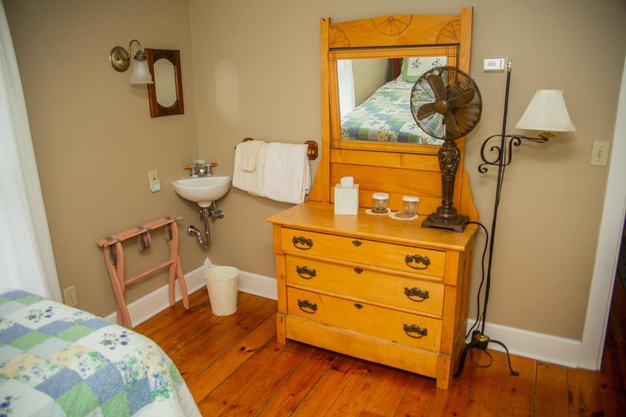 Sylvan Inn Bed & Breakfast 글렌 아버 외부 사진