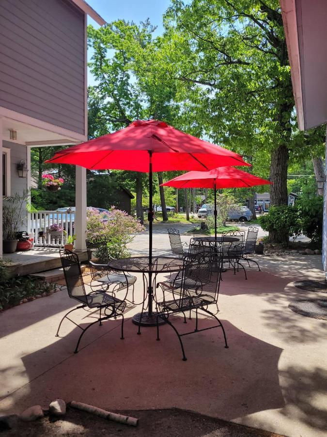 Sylvan Inn Bed & Breakfast 글렌 아버 외부 사진